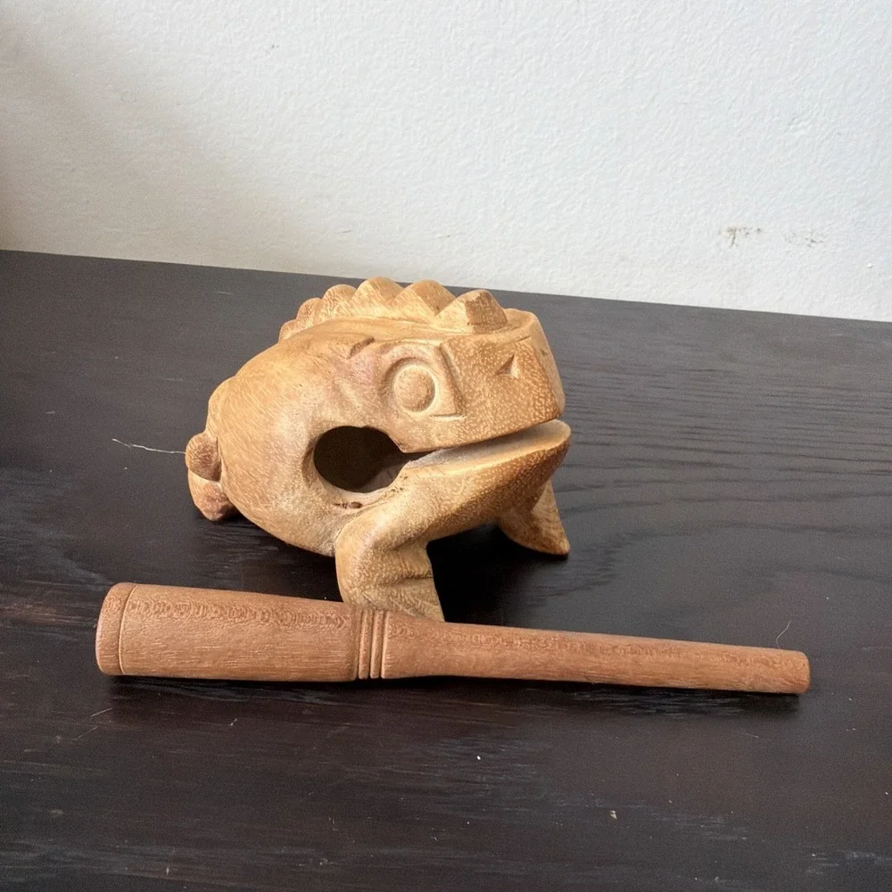 Hand Carved Wooden Frog Guiro Percussion Instrument Croaking Rasp w/ Stick